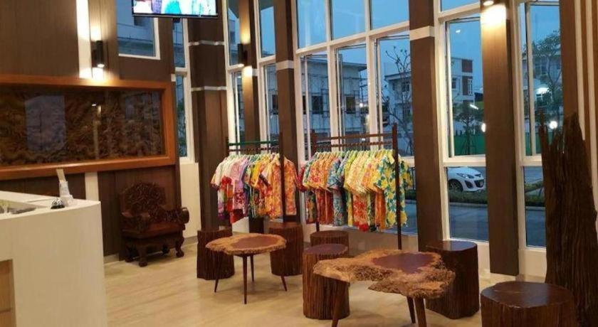 Silayok Grand Hotel Tak Ngoại thất bức ảnh