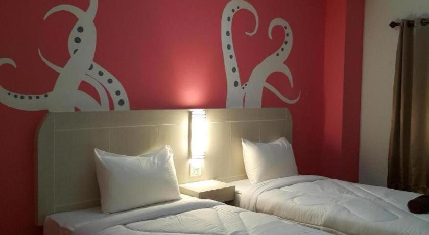 Silayok Grand Hotel Tak Ngoại thất bức ảnh