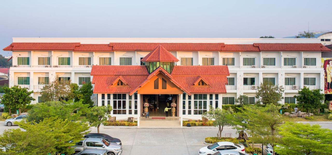 Silayok Grand Hotel Tak Ngoại thất bức ảnh